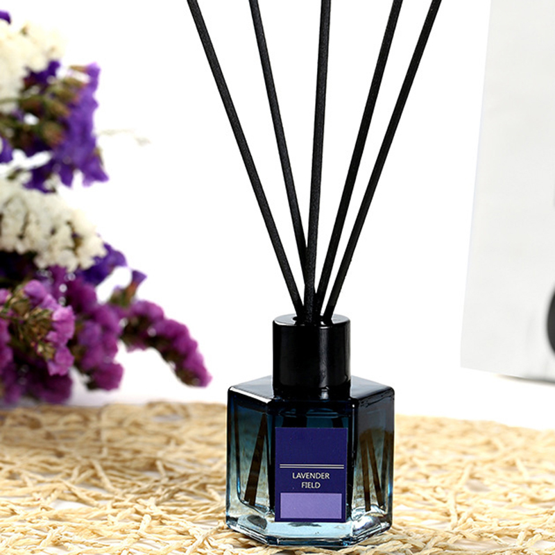 Reed diffuser Supplier luxury aroma essential oil reed diffuser customized packaging and label  for home freshening